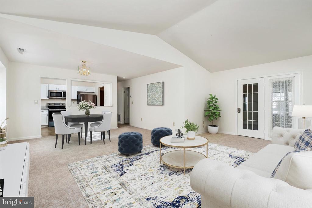 2 FERNWOOD COURT