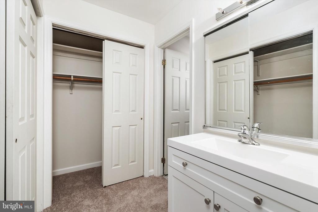 2 FERNWOOD COURT