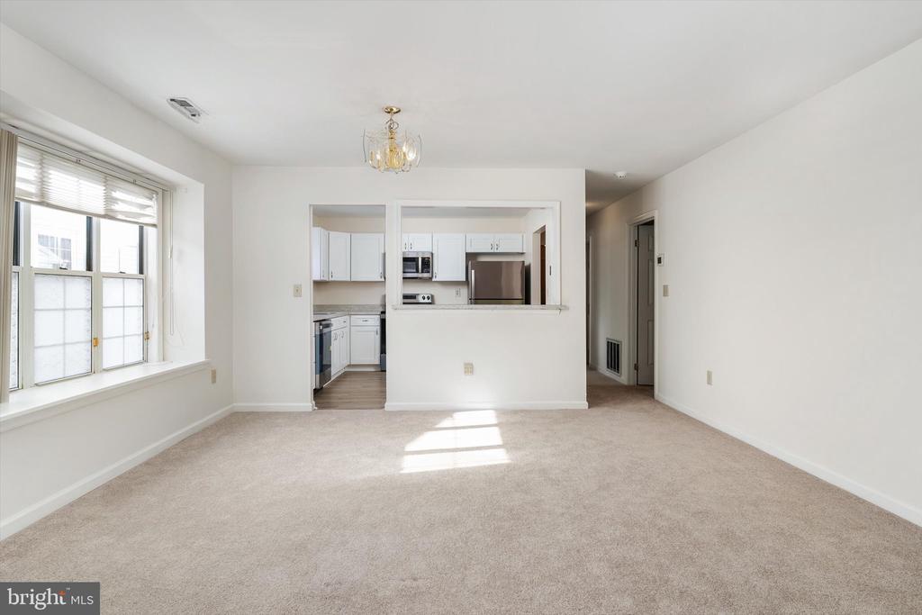 2 FERNWOOD COURT