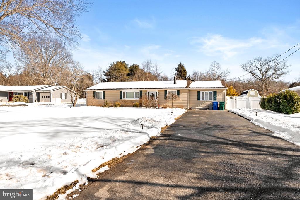 387 CHESTERFIELD-JACOBSTOWN ROAD