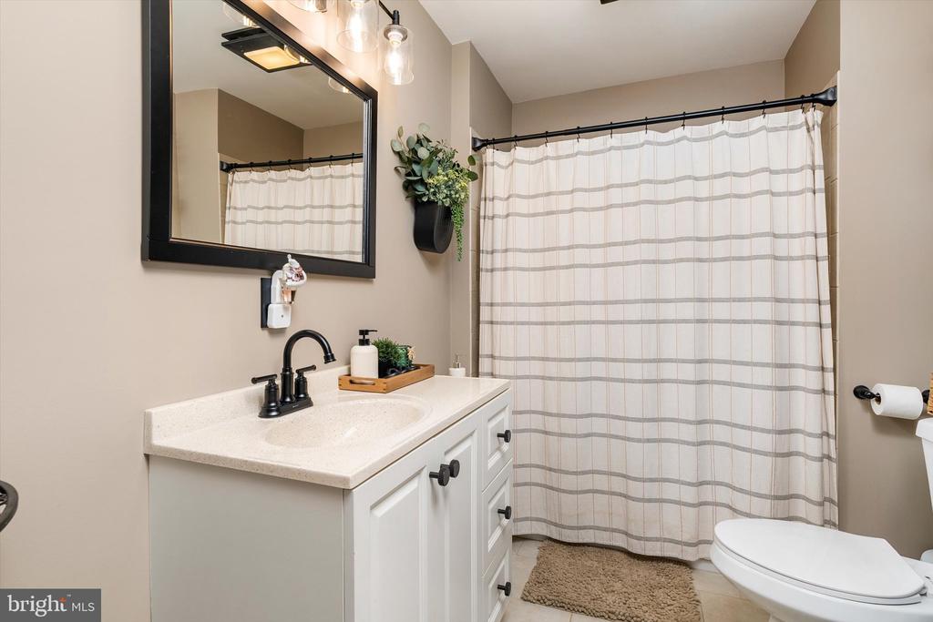 387 CHESTERFIELD-JACOBSTOWN ROAD