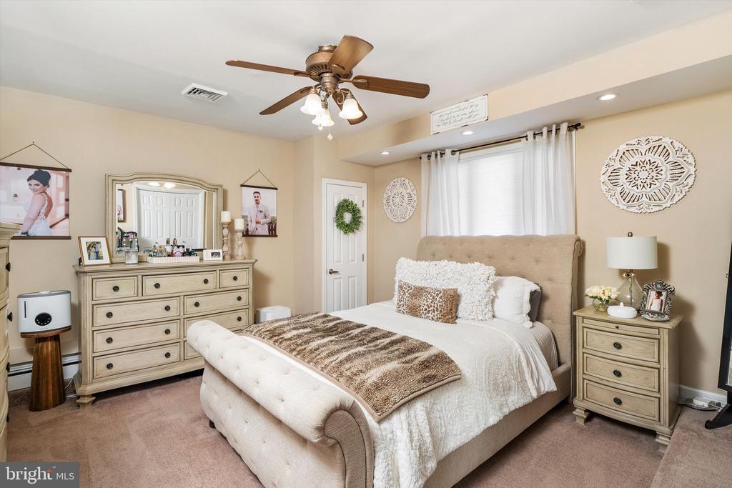 387 CHESTERFIELD-JACOBSTOWN ROAD