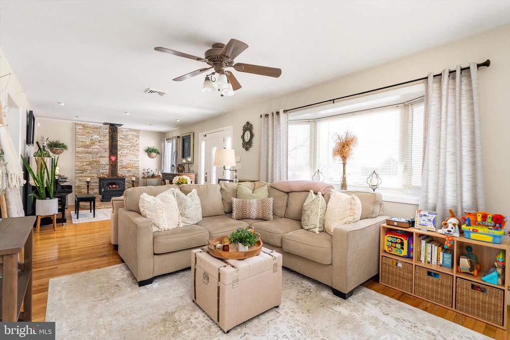 387 CHESTERFIELD-JACOBSTOWN ROAD