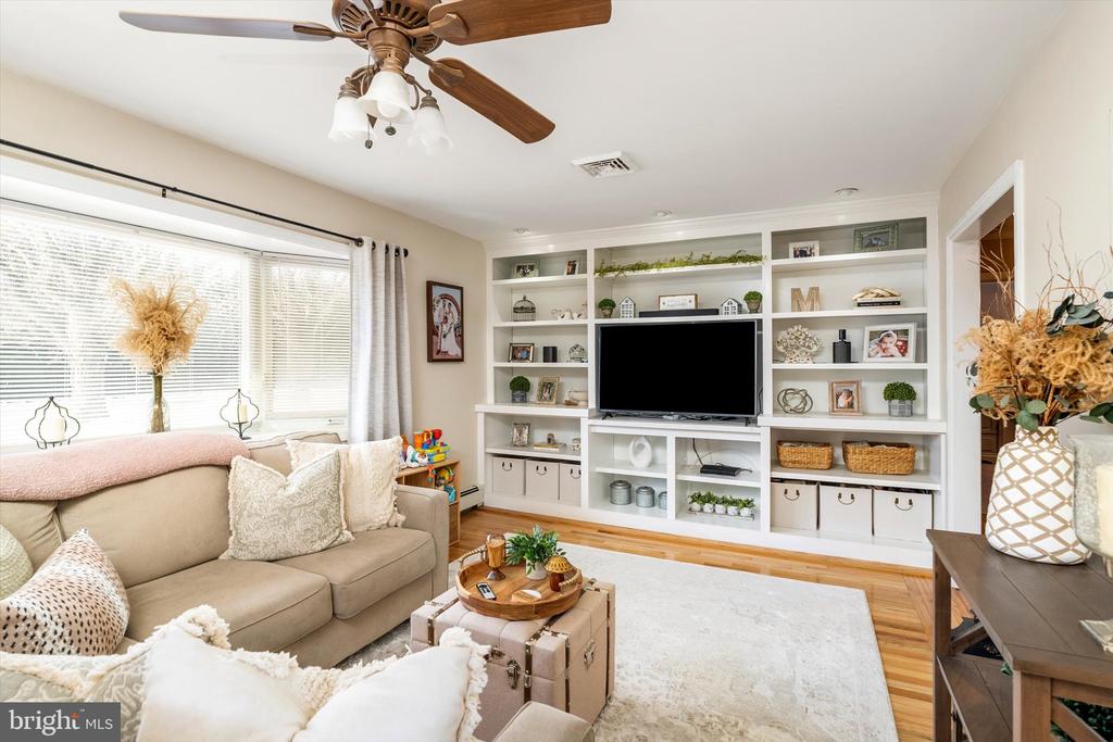 387 CHESTERFIELD-JACOBSTOWN ROAD