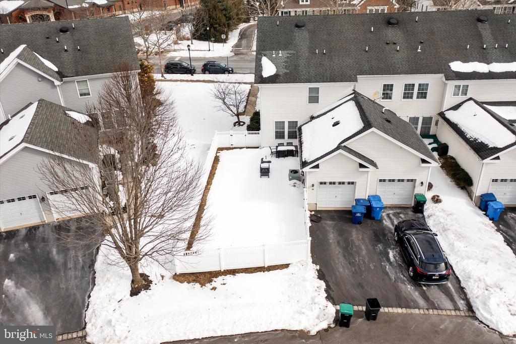 25 SADDLE WAY