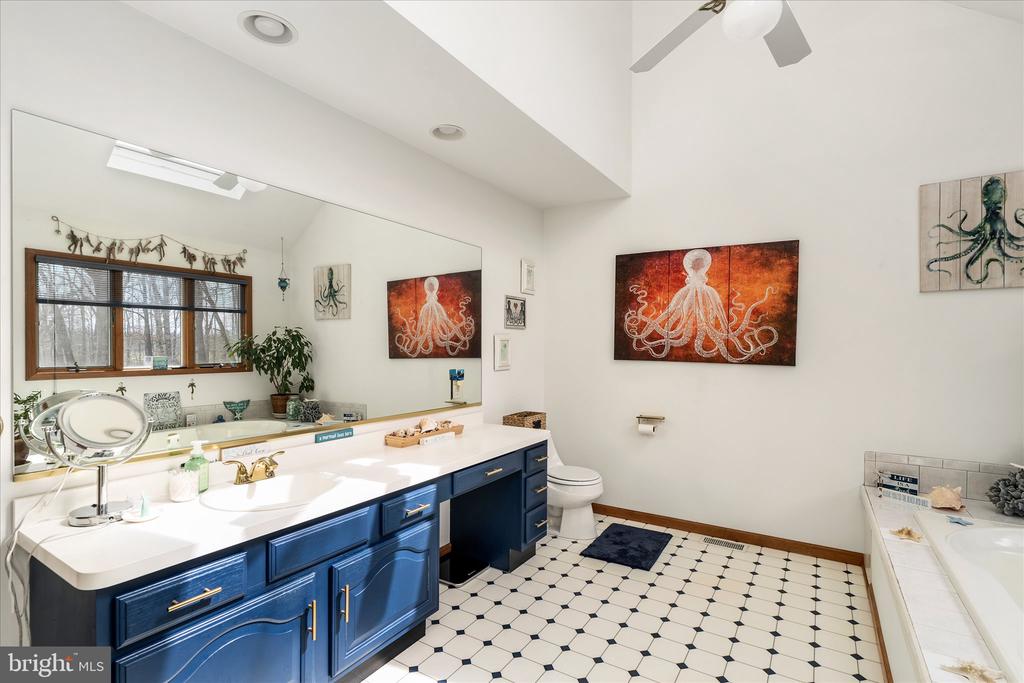 282 CHESTERFIELD JACOBSTOWN ROAD
