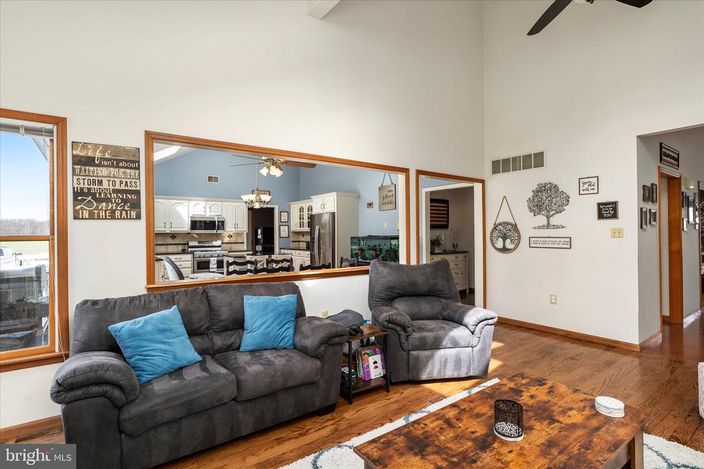 282 CHESTERFIELD JACOBSTOWN ROAD