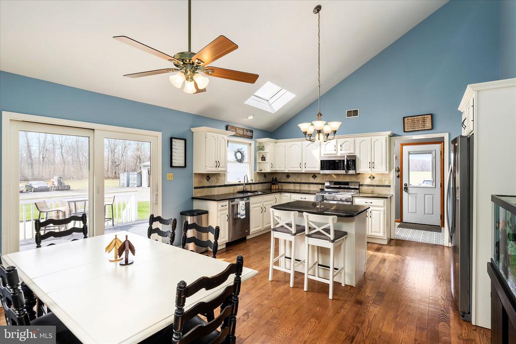 282 CHESTERFIELD JACOBSTOWN ROAD