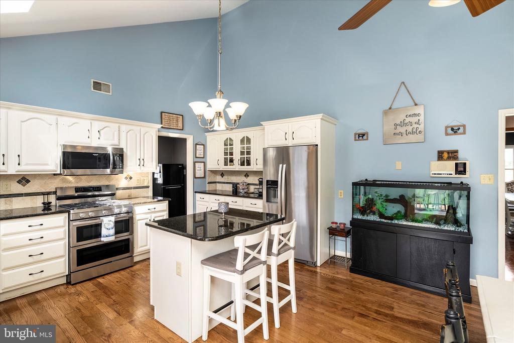 282 CHESTERFIELD JACOBSTOWN ROAD