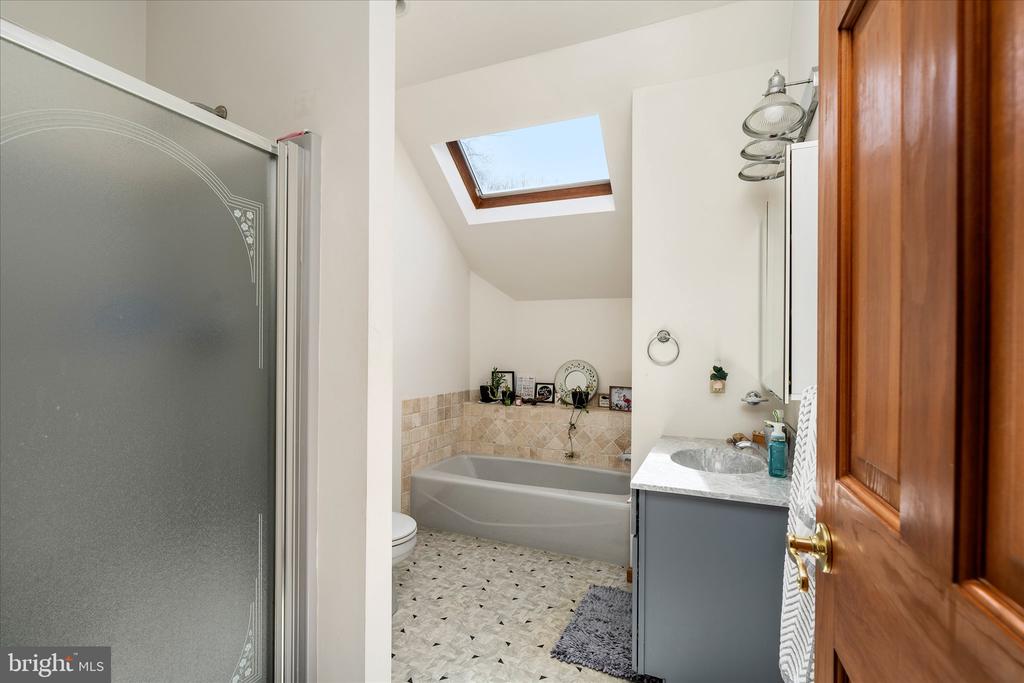 282 CHESTERFIELD JACOBSTOWN ROAD
