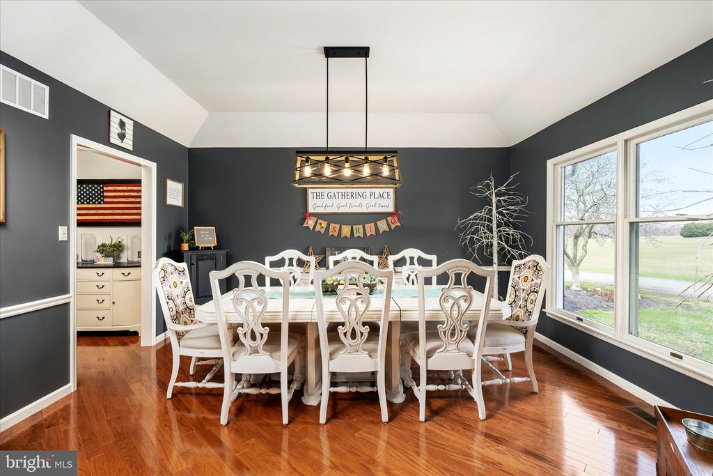 282 CHESTERFIELD JACOBSTOWN ROAD