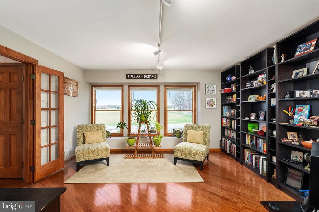 282 CHESTERFIELD JACOBSTOWN ROAD
