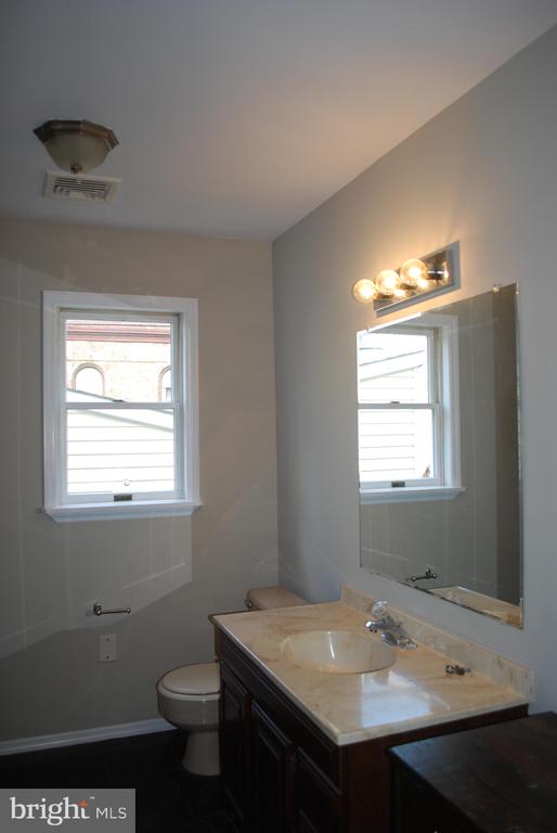 353 FARNSWORTH AVENUE Unit: 2ND FLOOR