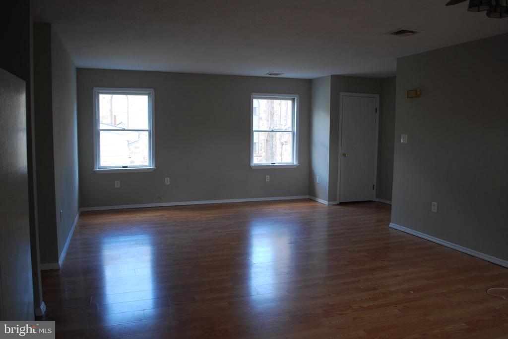 353 FARNSWORTH AVENUE Unit: 2ND FLOOR