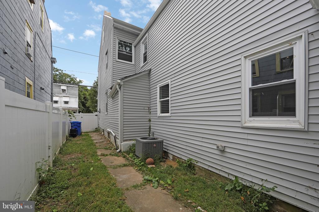 133 E FEDERAL STREET