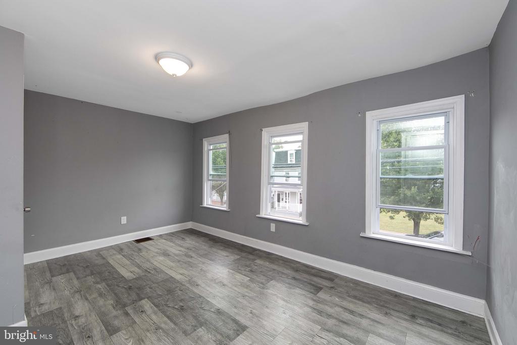 133 E FEDERAL STREET