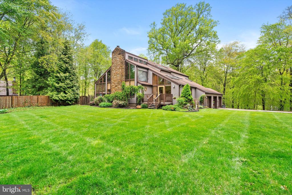 621 HANOVER DRIVE