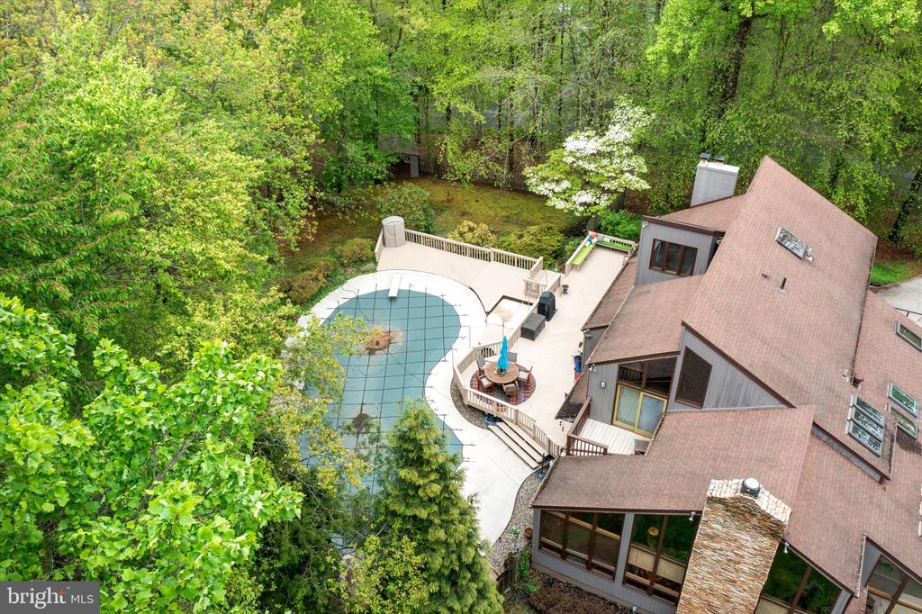 621 HANOVER DRIVE