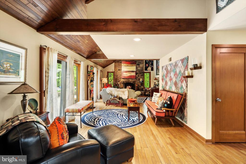 621 HANOVER DRIVE