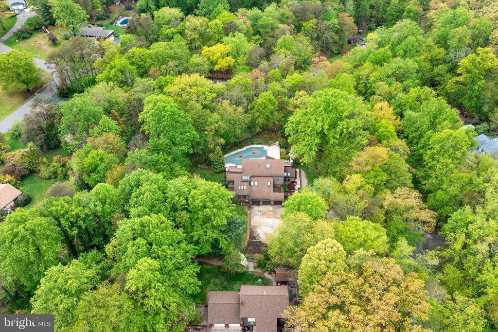 621 HANOVER DRIVE