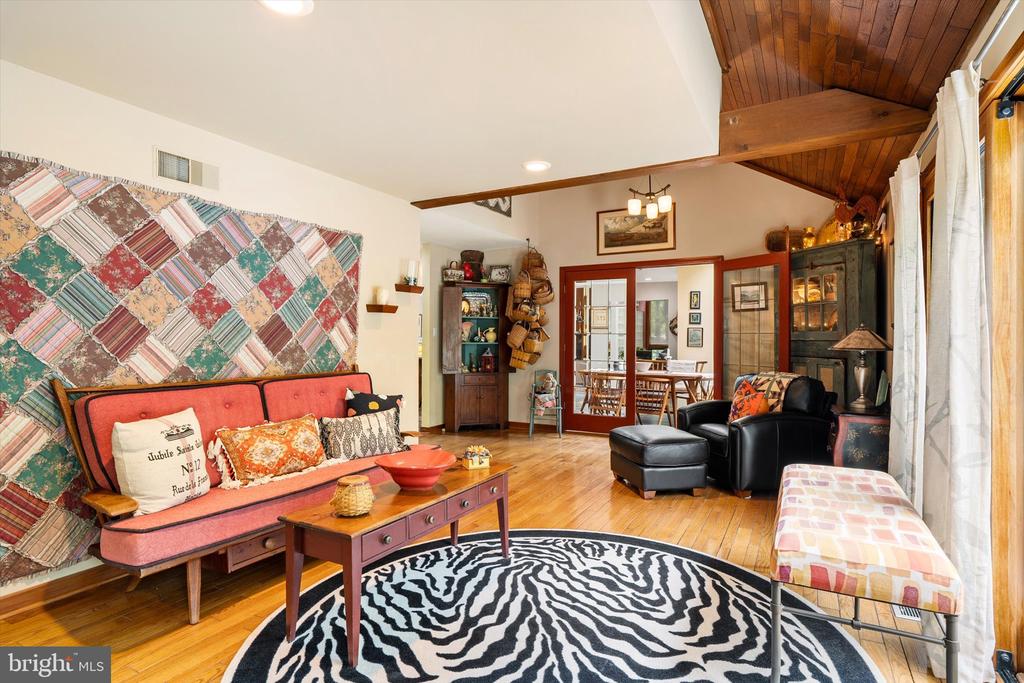 621 HANOVER DRIVE
