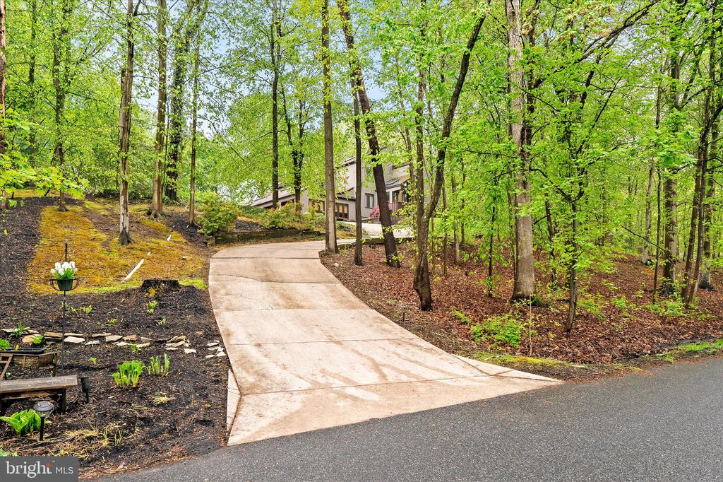 621 HANOVER DRIVE