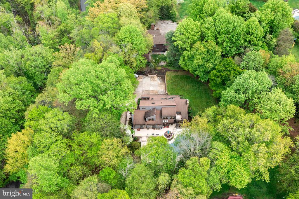 621 HANOVER DRIVE