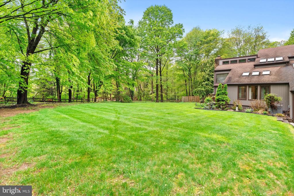 621 HANOVER DRIVE