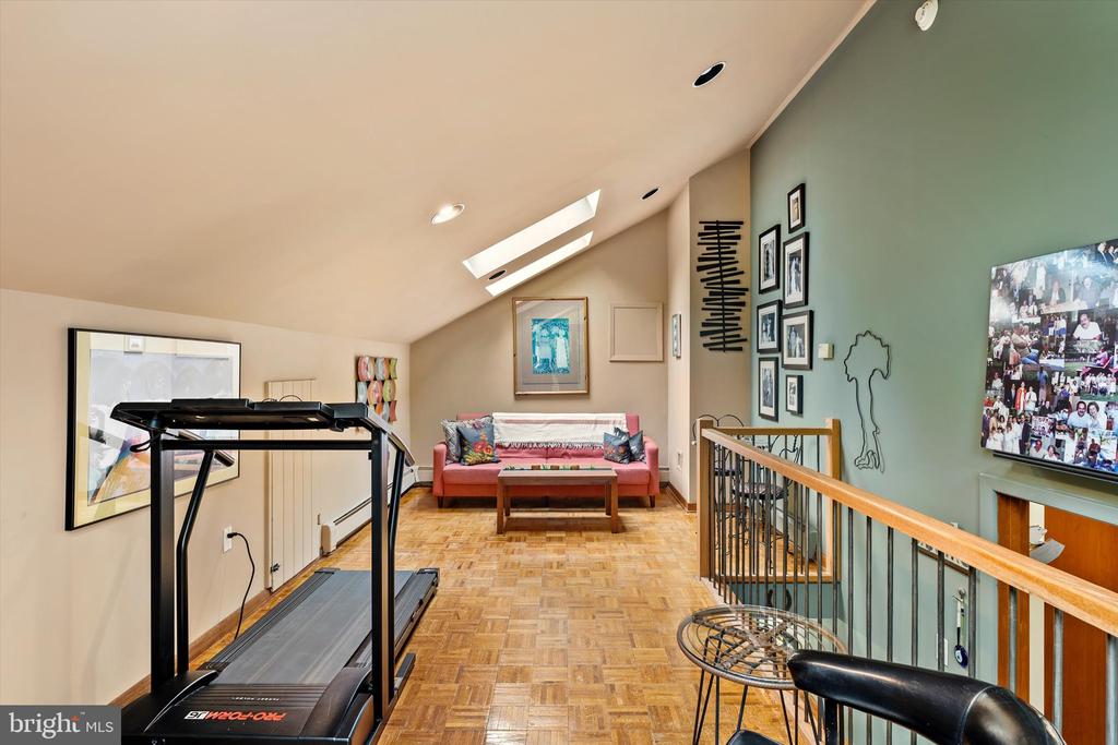 621 HANOVER DRIVE