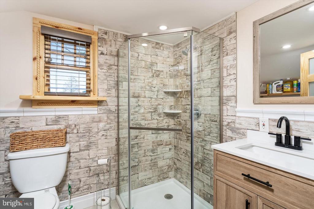 1387 MONMOUTH