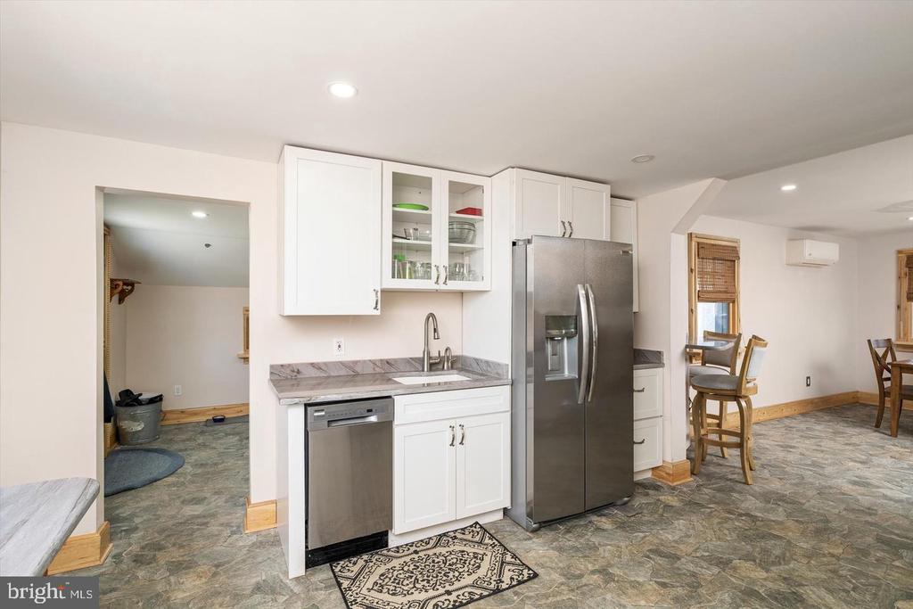 1387 MONMOUTH