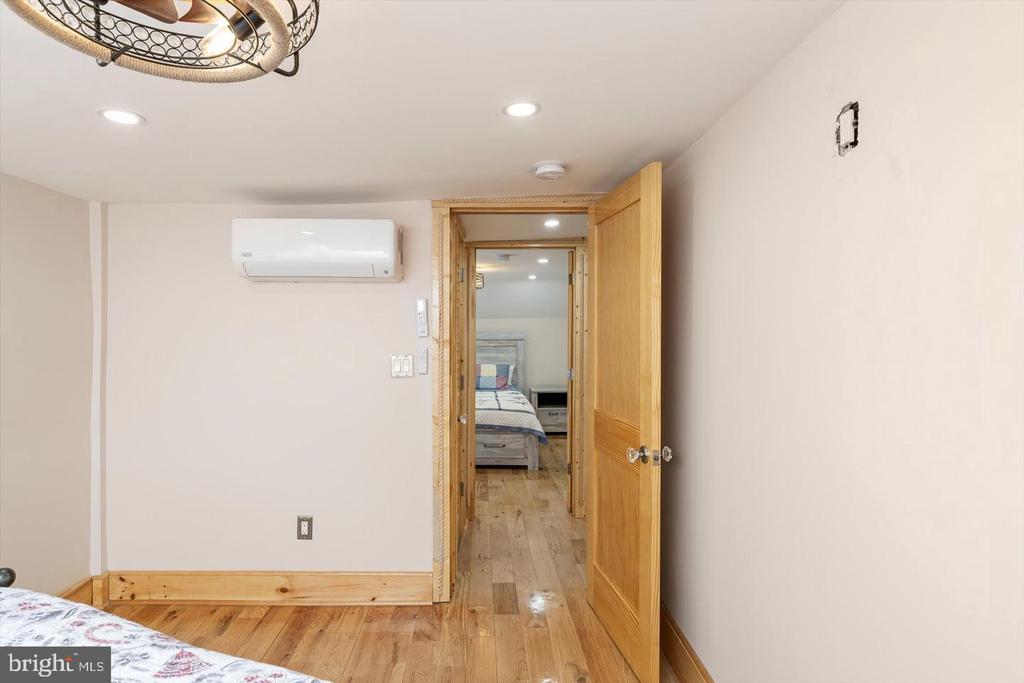 1387 MONMOUTH
