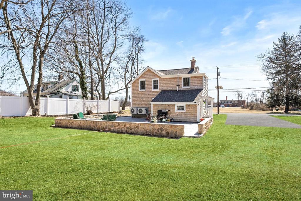 1387 MONMOUTH