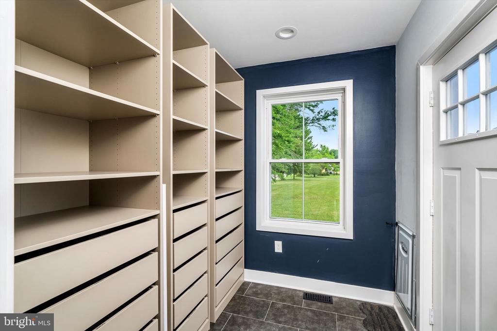 25015 MOUNT PLEASANT