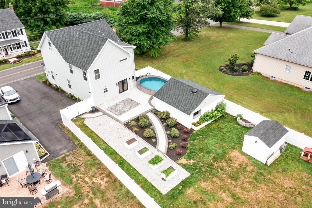 25015 MOUNT PLEASANT