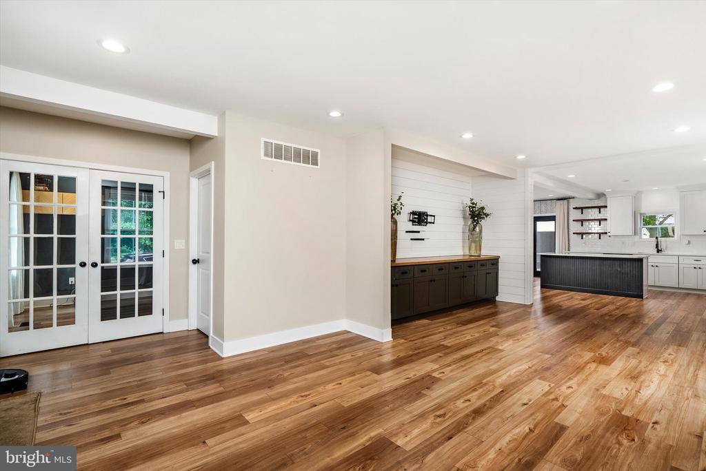 25015 MOUNT PLEASANT