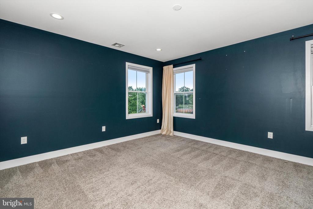 25015 MOUNT PLEASANT