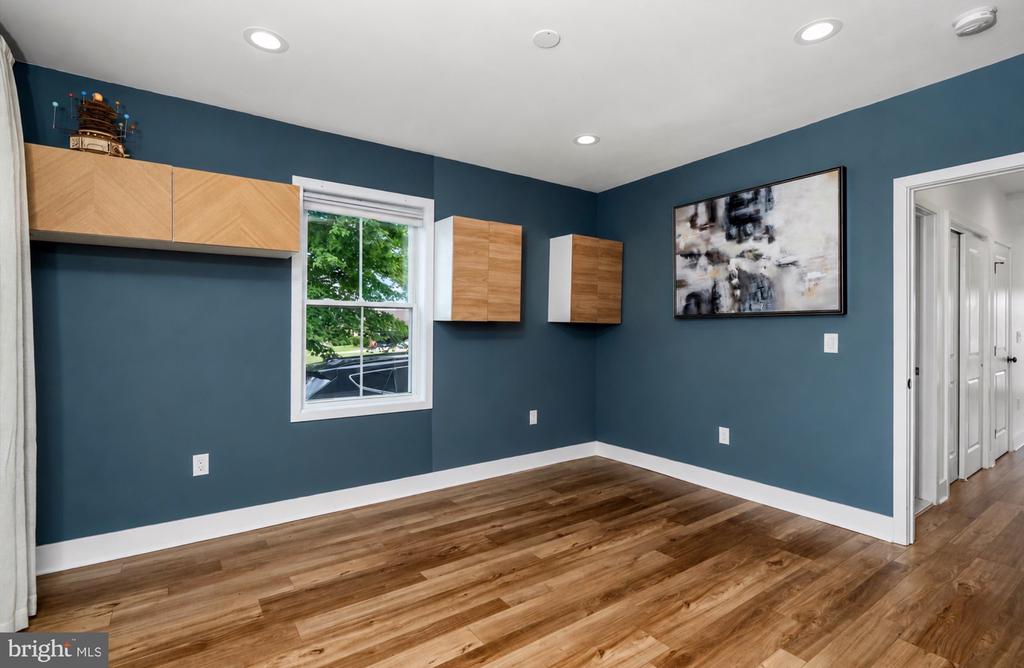 25015 MOUNT PLEASANT