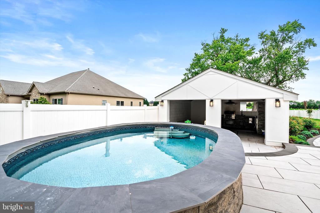 25015 MOUNT PLEASANT
