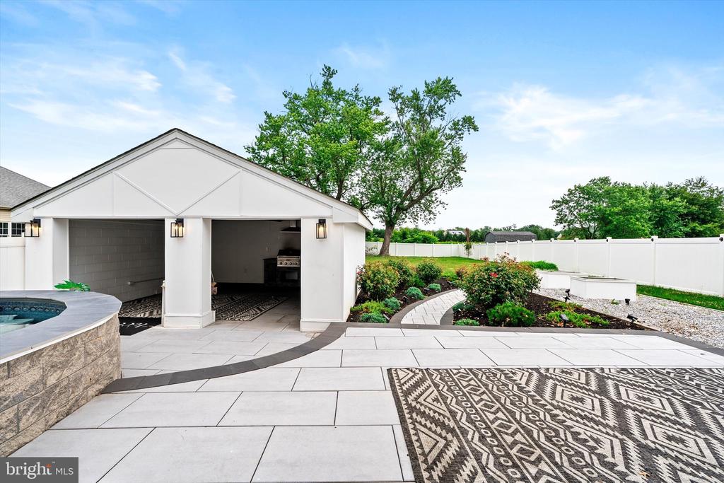 25015 MOUNT PLEASANT