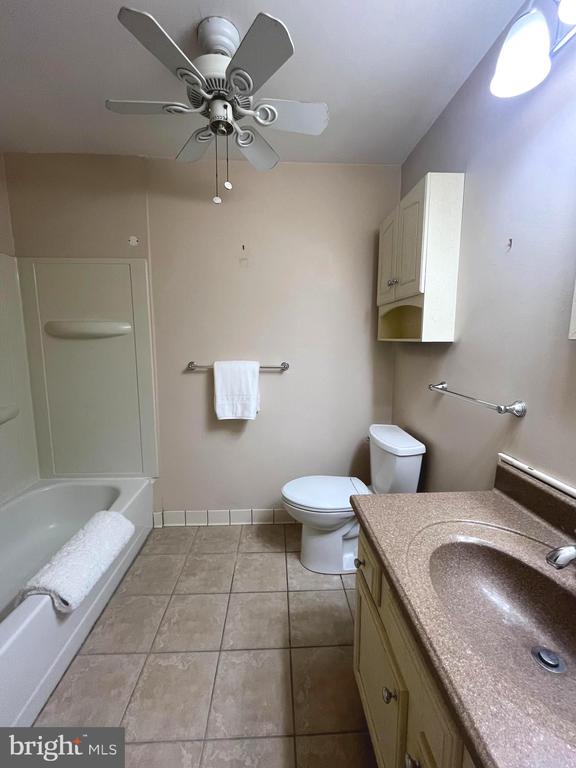 32 THOMPSON STREET Unit: 32