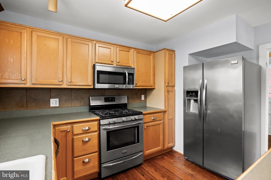 2 ALLEN AVENUE