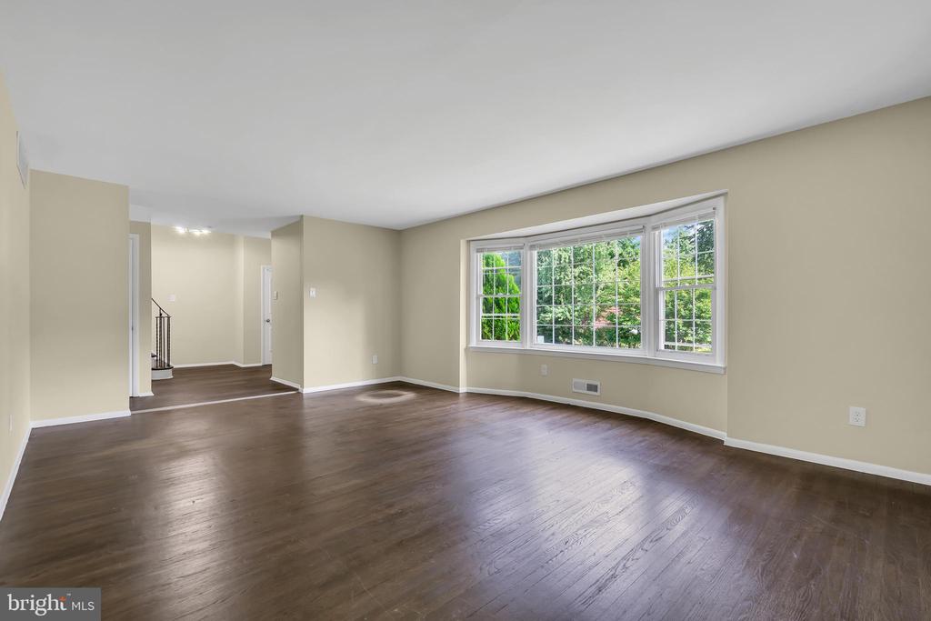 11 DARIEN DRIVE