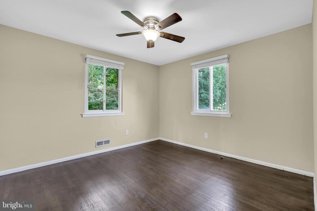 11 DARIEN DRIVE