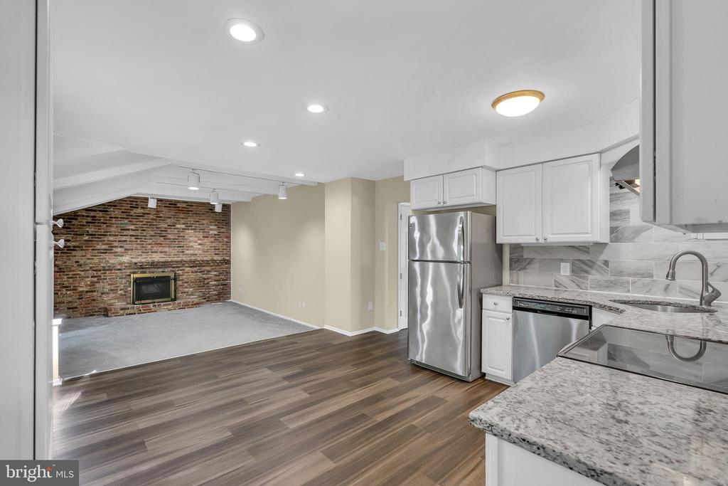11 DARIEN DRIVE