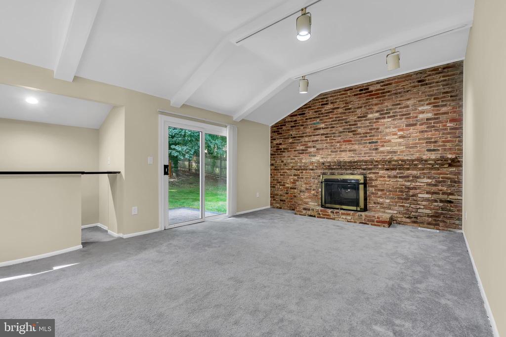 11 DARIEN DRIVE