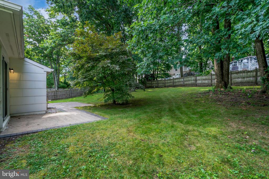 11 DARIEN DRIVE