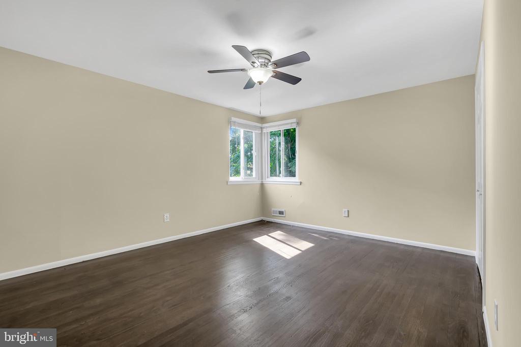11 DARIEN DRIVE