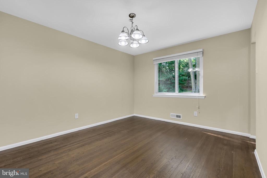 11 DARIEN DRIVE