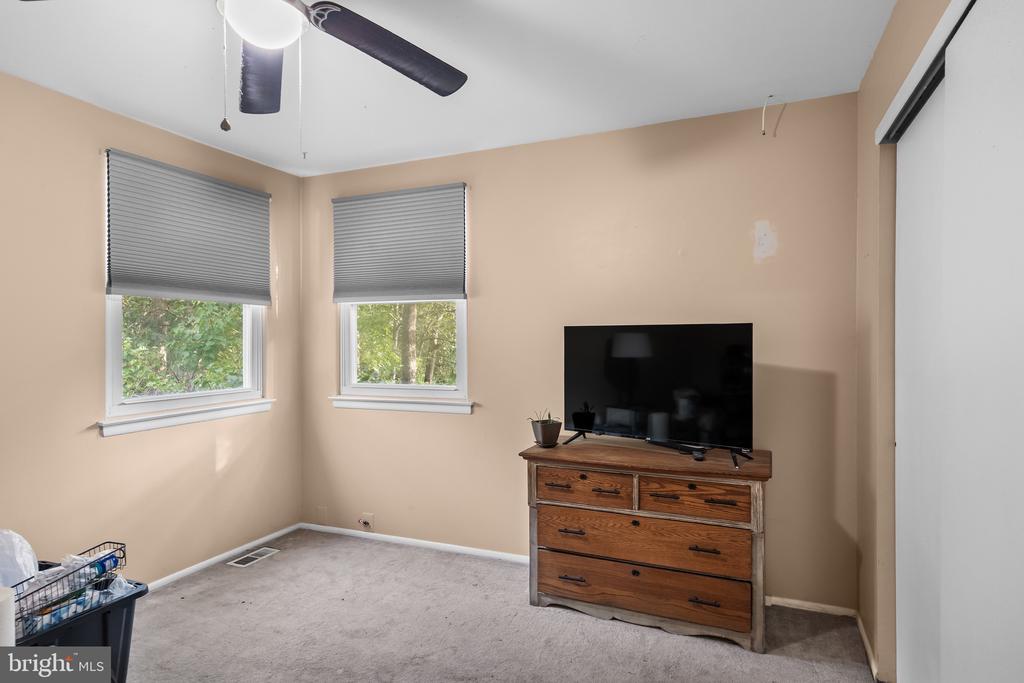1132 BEECHWOOD DRIVE